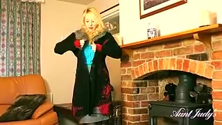 Lucinda Does A Striptease and Masturbation Show For You