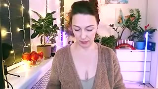 Big natural saggy tits mature webcam solo show