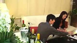 AE2305-Secretly masturbating by bringing a vibrator lined up with mature wives who have been picked up to the toilet