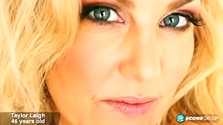 Taylor Leigh plugs her new book...and her pussy!