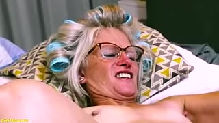 squirting 68 years old grandma fist fucked